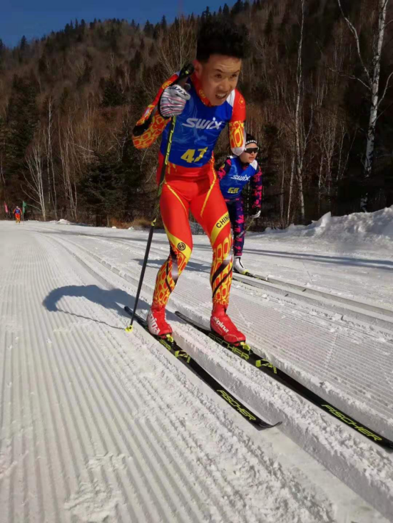 圖為運動員在比賽中